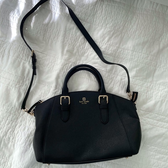 kate spade Handbags - Kate Spade Shoulder Bag